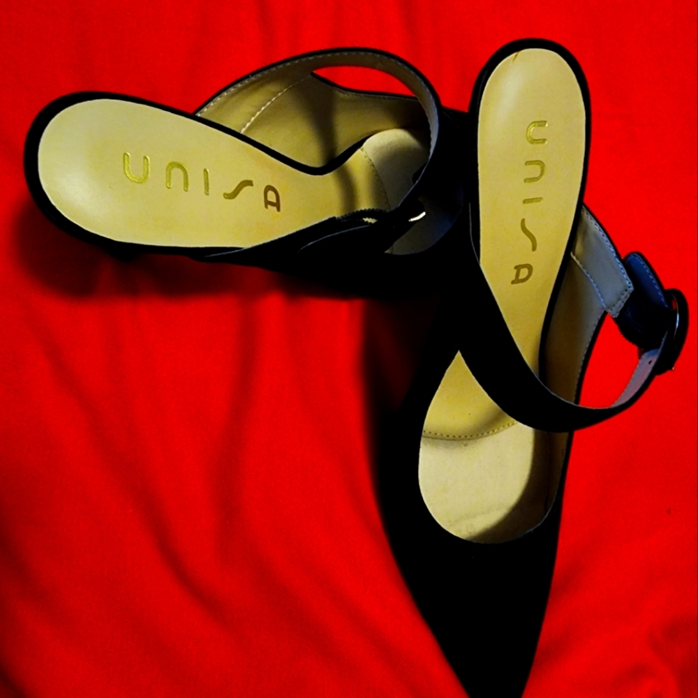 Black Shoes